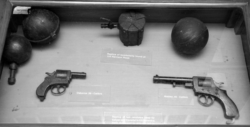 Replica of revolvers used by Kanailal and Satyen Bose for assassinating Naren