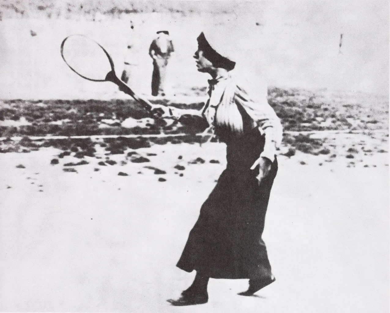 118-1_Mother-playing-tennis-in-France-1895-96_sml.jpg